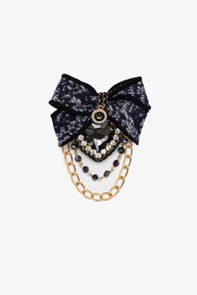 Antler Br25 011 Mystic Jewel Chain Brooch 1024px