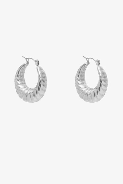 Antler Ew25 006s Paris Spiral Silver Hoops 1024px