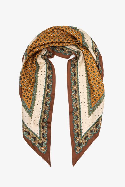 Antler Ts26 Inc Triangle Scarf Indira Cedar 1024px