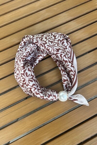 Antler Pearl Fasten Pfn Cht Chateau 1024px
